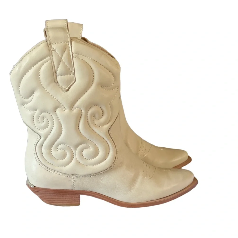 SCHUTZ Women's Zachy Booties Sz 6 M